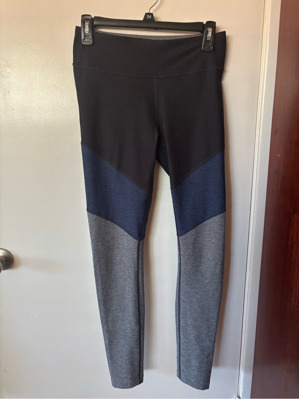 Outdoor Voices Three Tone leggings, good for warmer weather - Black, Navy & Gray